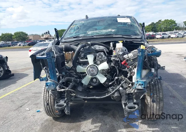 3C6UR5DJ8RG413016: 44325092