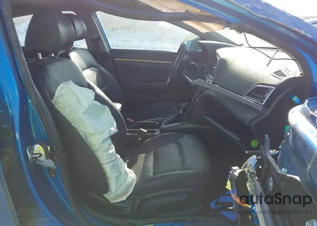 KMHD84LF2HU225599: 44325225