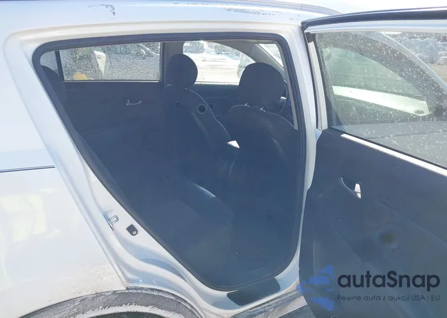 KNDPBCAC2F7756626: 44325239