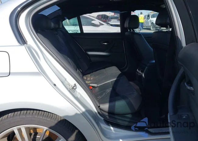 WBAPM5C59BE577801: 44325324