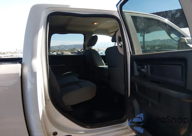 3C6UR5CL8DG515833: 44325488