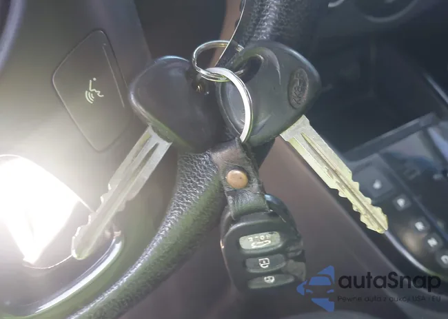 KNAFU4A23A5067991: 44325500