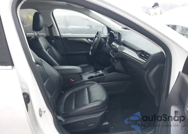 1FMCU9DZ6MUB15355: 44324661