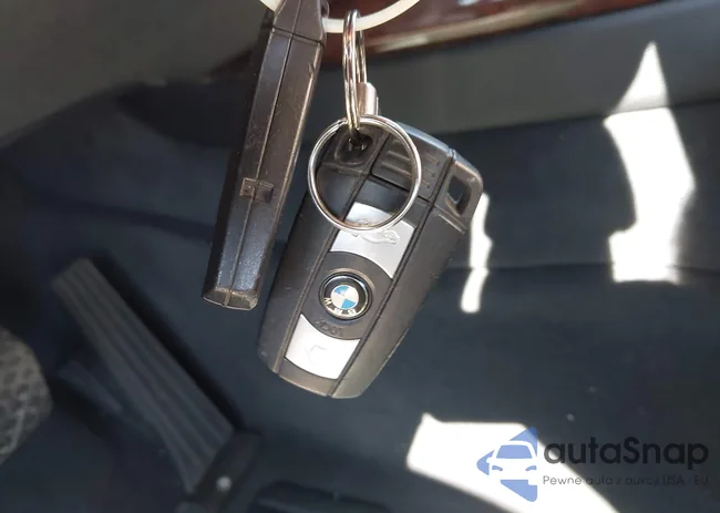 5UXZV4C5XCL751132: 44324813