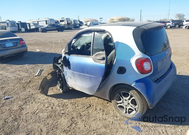 WMEFJ5DAXGK061668: 44324829