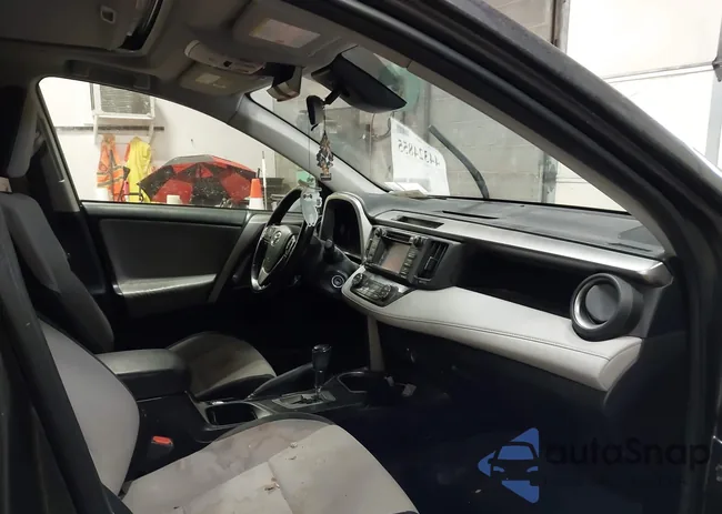 JTMWFREV3HJ131477: 44324855