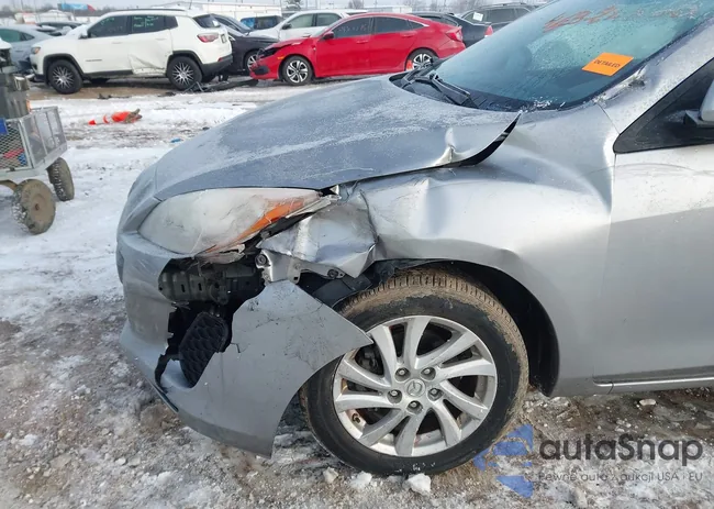 JM1BL1VF2C1509380: 44324866