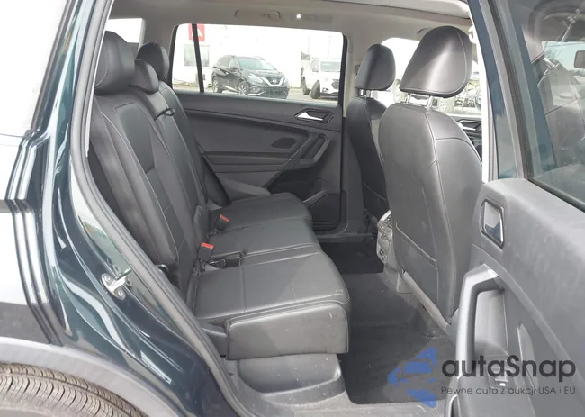 3VV2B7AX2JM139652: 44324897