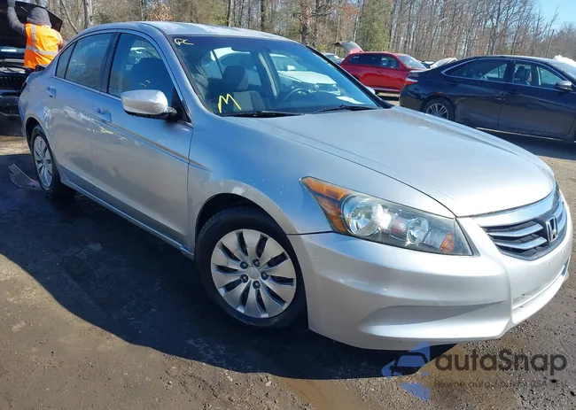 1HGCP2F38CA220329: 44326147