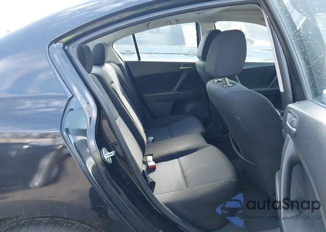 JM1BL1VF4B1459953: 44326186