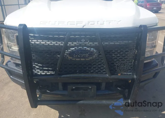 1FT7X2A66JEB74572: 44326359