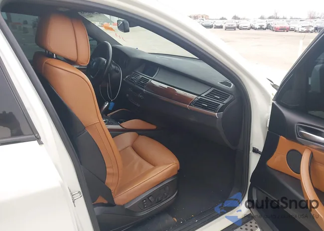 5UXFG2C57CL779018: 44326368