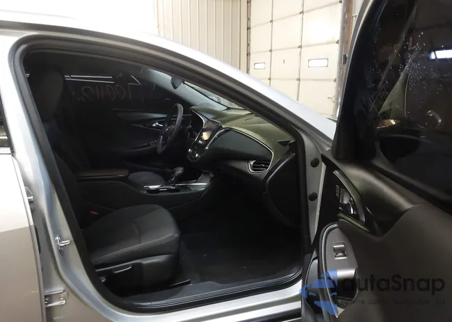 1G1ZD5ST3MF024756: 44326372