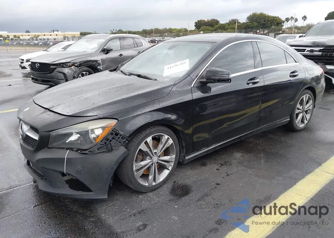 WDDSJ4EBXFN200022: 44326393