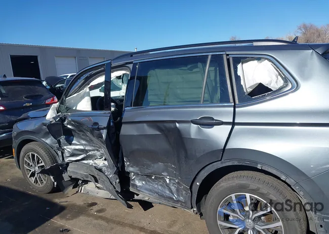 3VV2B7AX1KM189122: 44326498