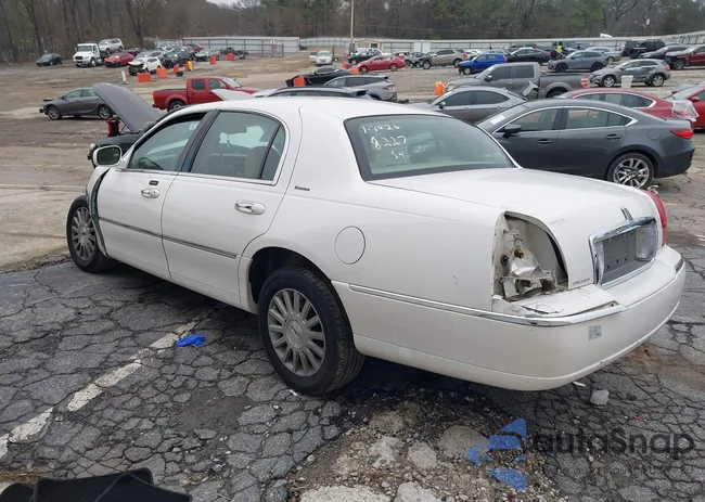 1LNHM81W83Y648227: 44326532