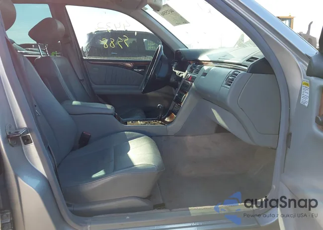 WDBJF82H7XX021268: 44325588