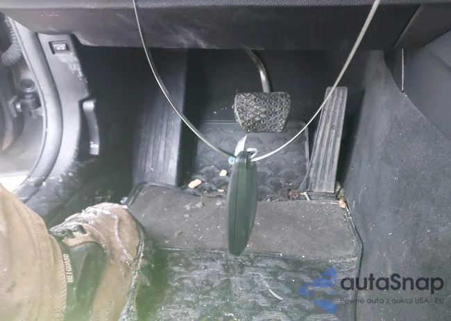 WBA8D9C37HA005958: 44325610