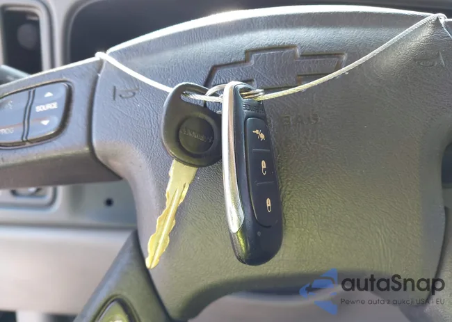 1GNEC13V35R168350: 44325688