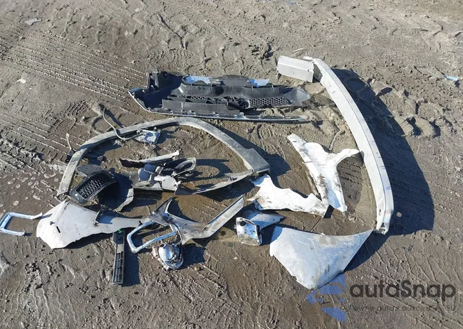 1C4PJLAB6HW650487: 44325771