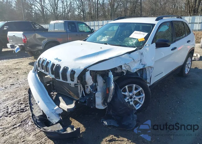 1C4PJLAB6HW650487: 44325771