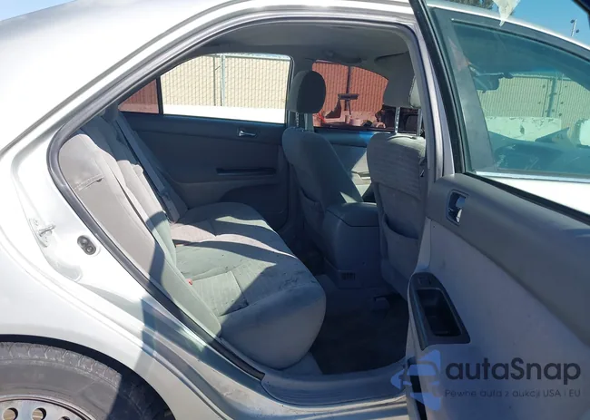 4T1BE32KX5U520888: 44325898