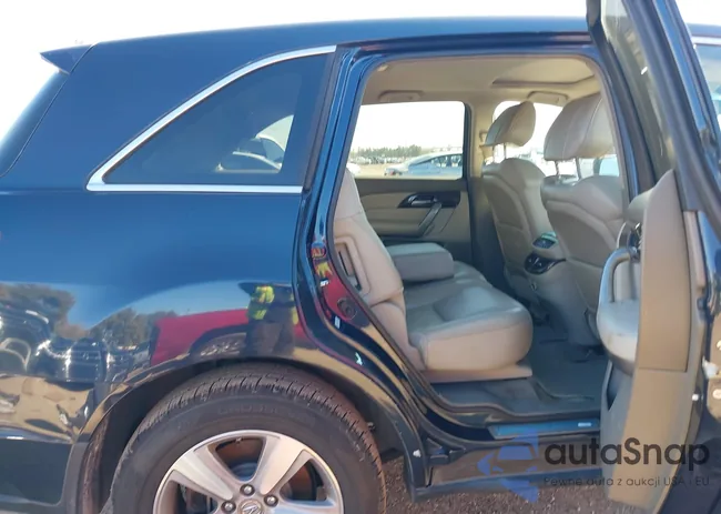 2HNYD2H64BH550810: 44325911