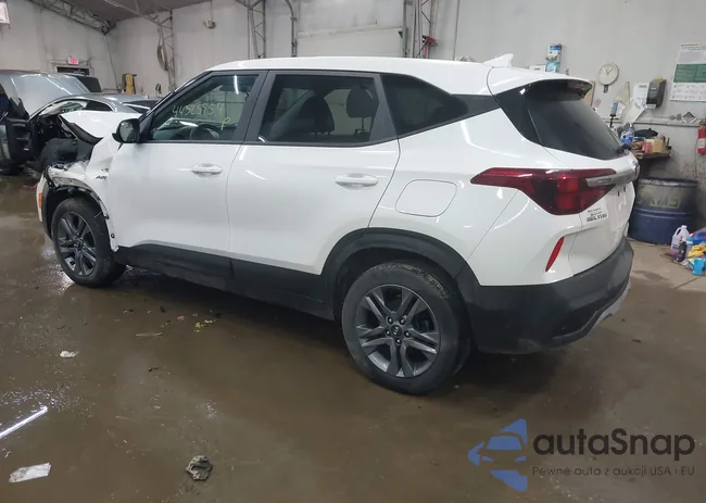 KNDEPCAA3M7061415: 44325954