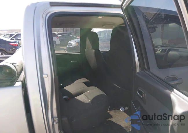 1GCHTCFEXB8105230: 44325958