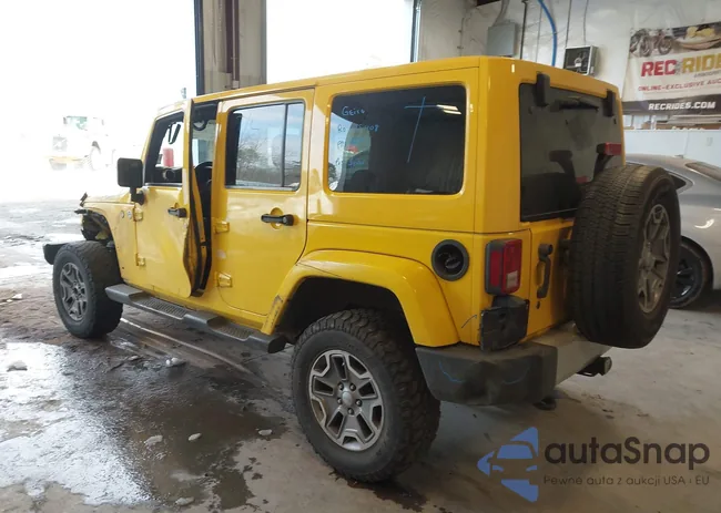 1C4BJWEG2FL696768: 44327038