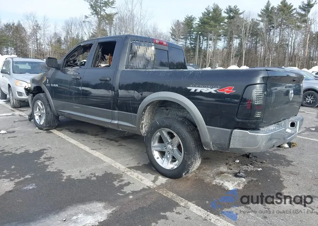 1D3HV18T89S755737: 44327096