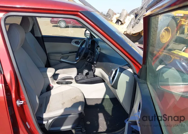 KNDJ23AU0L7054864: 44327124