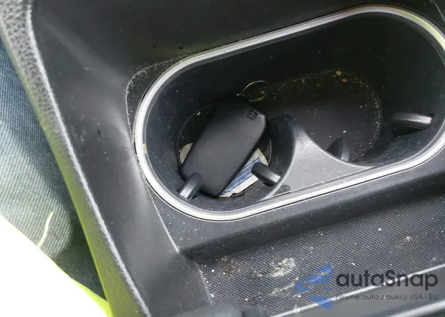 JTMAAAAAXSA068642: 44327182