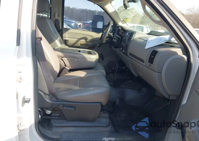 1GCHK23678F132142: 44327216