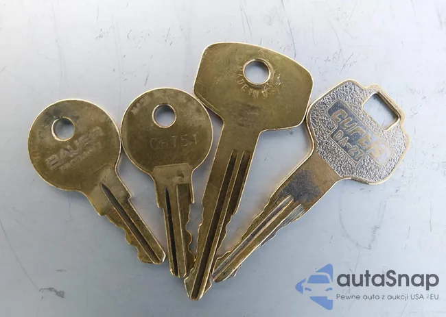 JN6ND16S0GW006331: 44327252