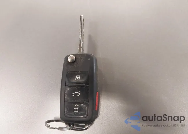 1VWAT7A36EC038560: 44327267