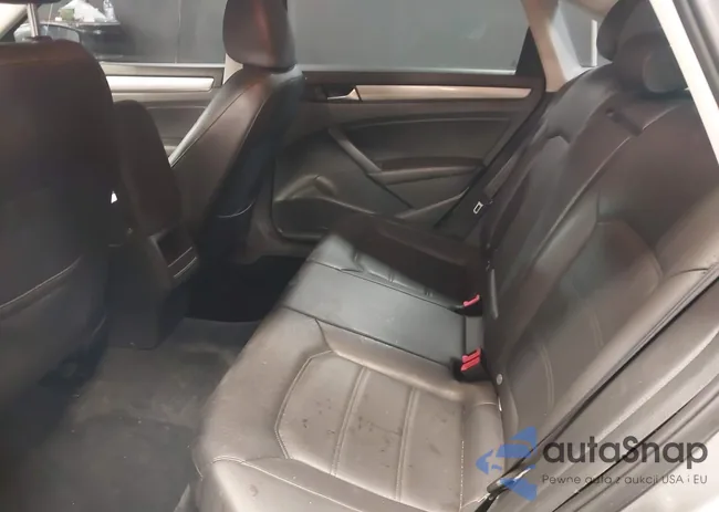 1VWAT7A36EC038560: 44327267