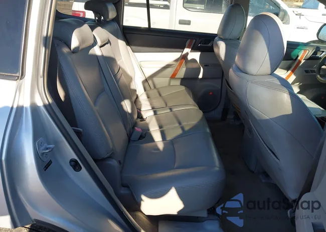 5TDYK3EH0AS006702: 44327297