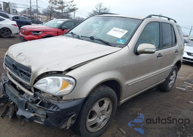 4JGAB54E82A314635: 44327393