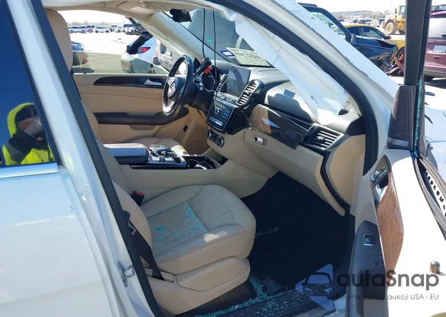 4JGDA5JB7JB173656: 44327409