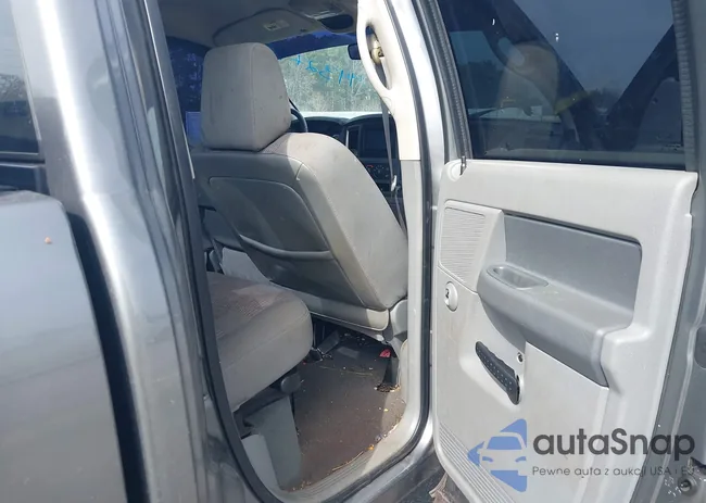 1D7HU18247S201360: 44327418