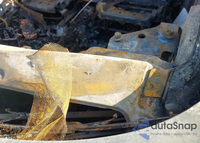 2G1WB5EK4A1130079: 44327504