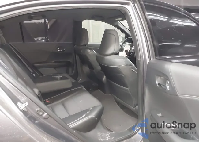 1HGCR2F56GA192046: 44326667