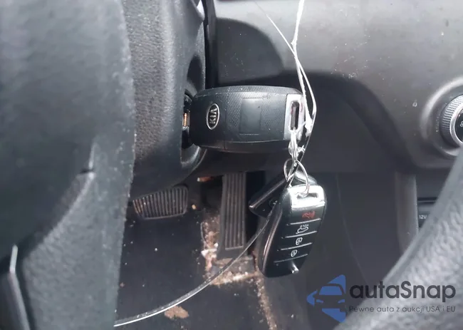 KNDPM3AC8J7487003: 44327992