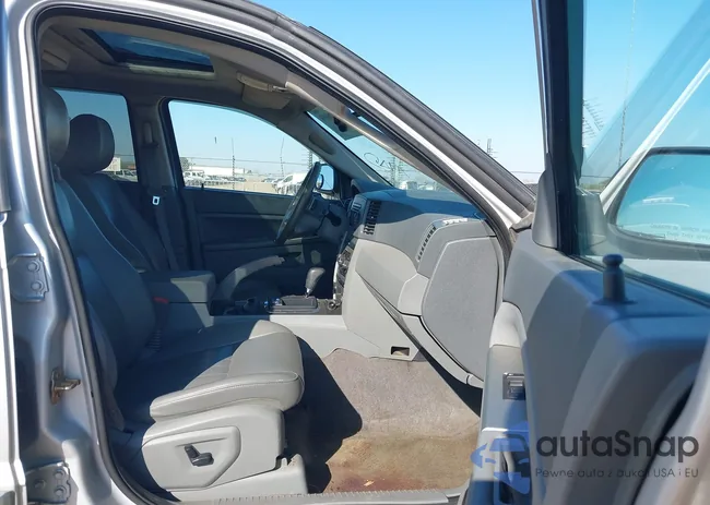 1J4HR48N05C702948: 44328059