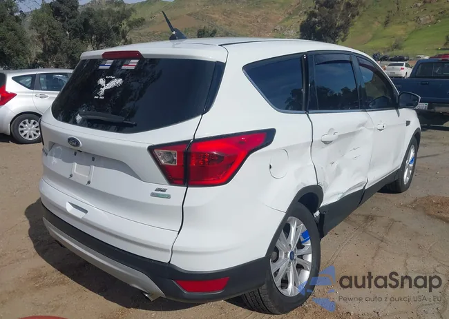 1FMCU0GD2KUA55048: 44328162