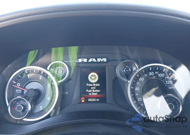 3C6UR5DLXRG106027: 44328182