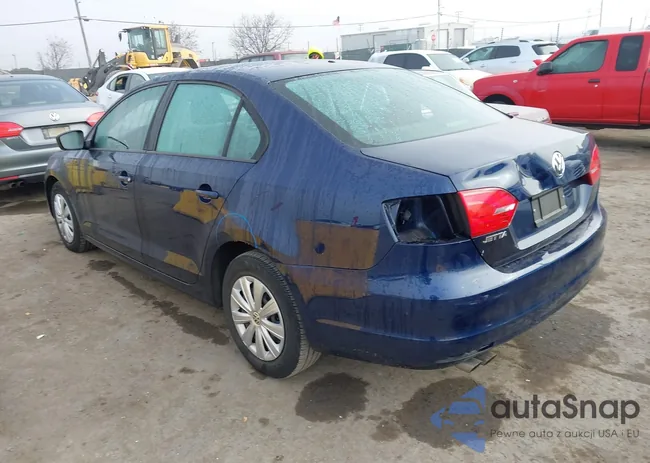 3VW2K7AJ8DM350074: 44328183