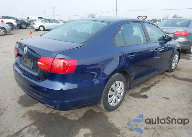 3VW2K7AJ8DM350074: 44328183