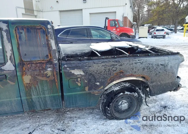 1FTYR14V7YTA47945: 44328364